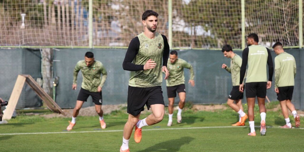 Alanyaspor, Kocaelispor Maçı Hazırlıklarını Tamamladı
