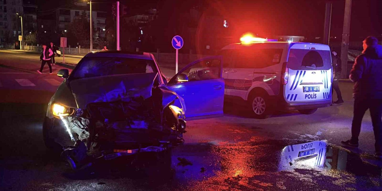 Aksaray’da Kuzenler Çarpıştı: 1 Yaralı