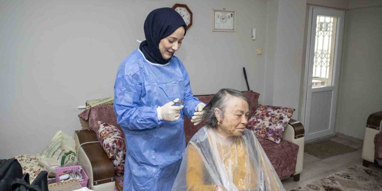 Mersin Büyükşehir Belediyesinden Yaşlılara Bayram Desteği