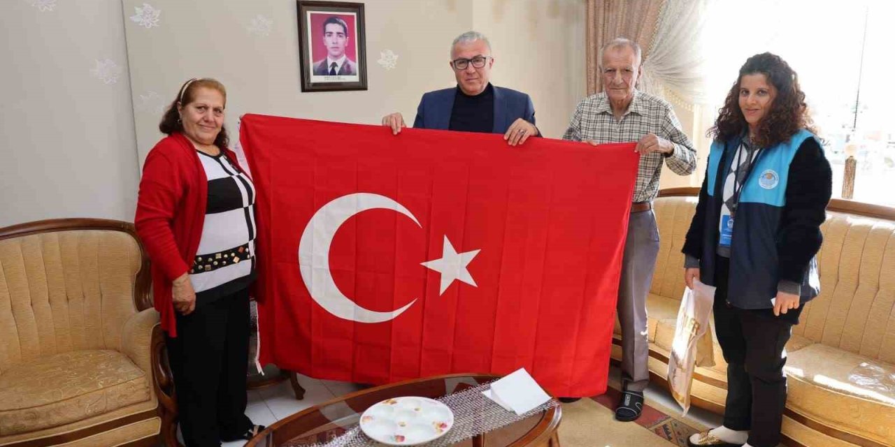 Mersin’de Şehit Aileleri Bayram Öncesi Unutulmadı