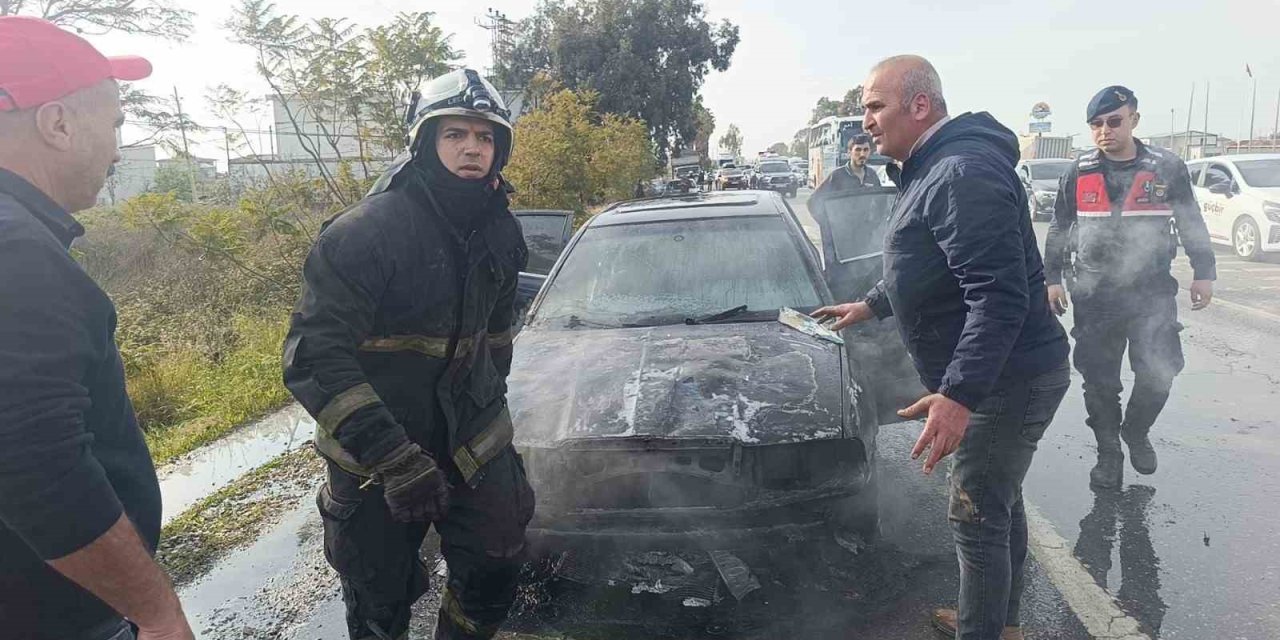 Bir Hafta Önce Satın Aldığı Araç Alev Alev Yandı