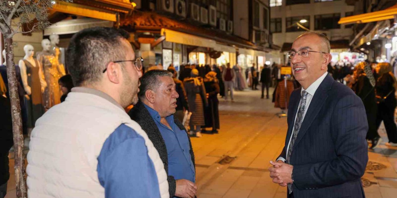 Başkan Kavuş, Bedesten’de Bayram Coşkusuna Ortak Oldu