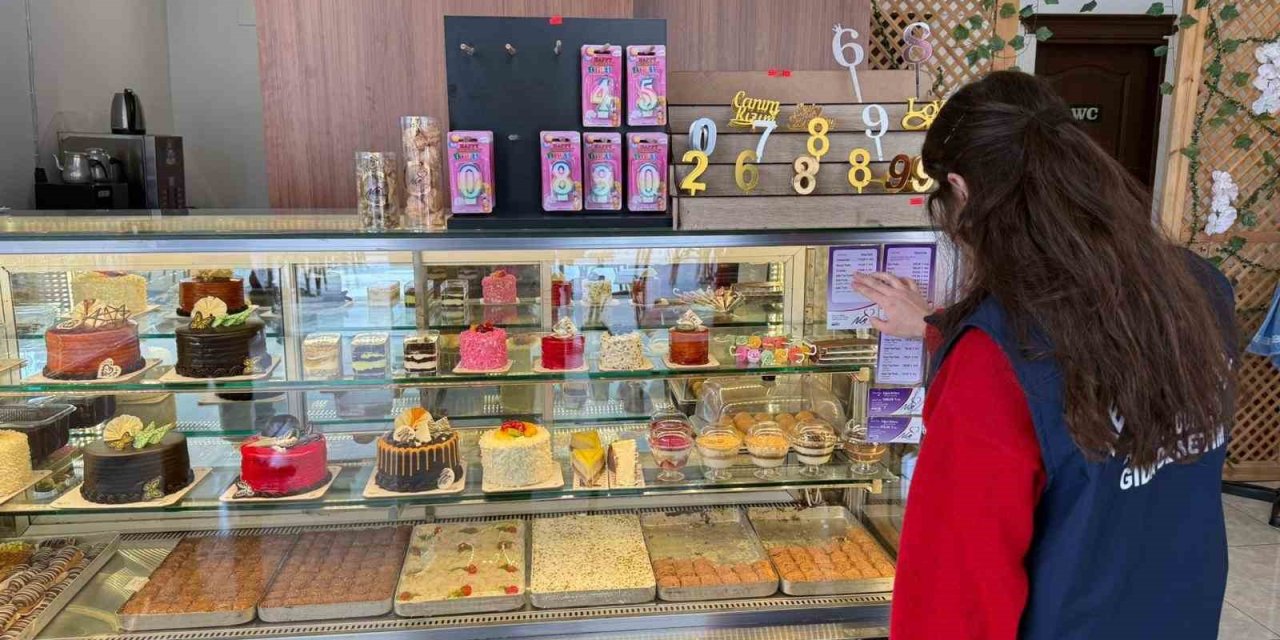 Kemer’de Bayram Öncesi Market, Fırın Ve Pastanelere Sıkı Denetim