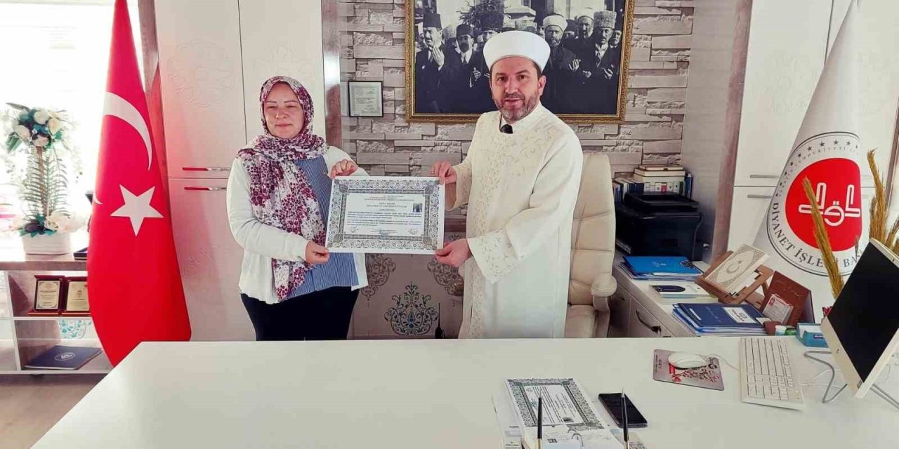 Alman Kadın Kelime-i Şehadet Getirerek Müslüman Oldu