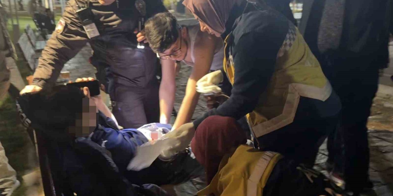 Aksaray’da Parkta Bıçaklanan Çocuk Ağır Yaralandı