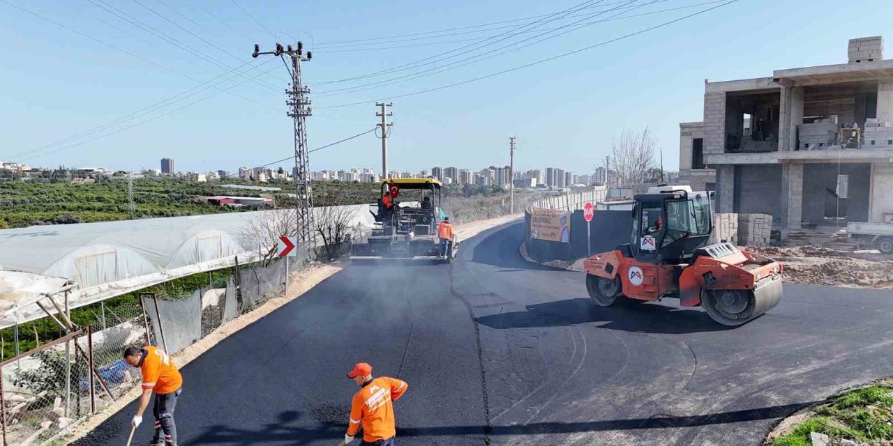 Mezitli’de Sıcak Asfalt Atağı