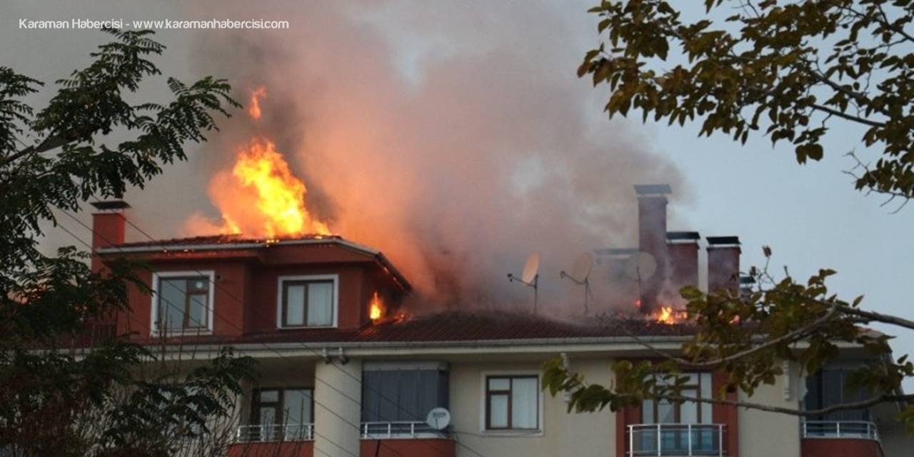 Binanın Çatısı Alev Alev Yandı