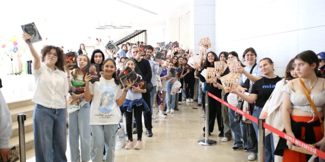 Edebiyat Tutkunları Antalya’da Buluşuyor