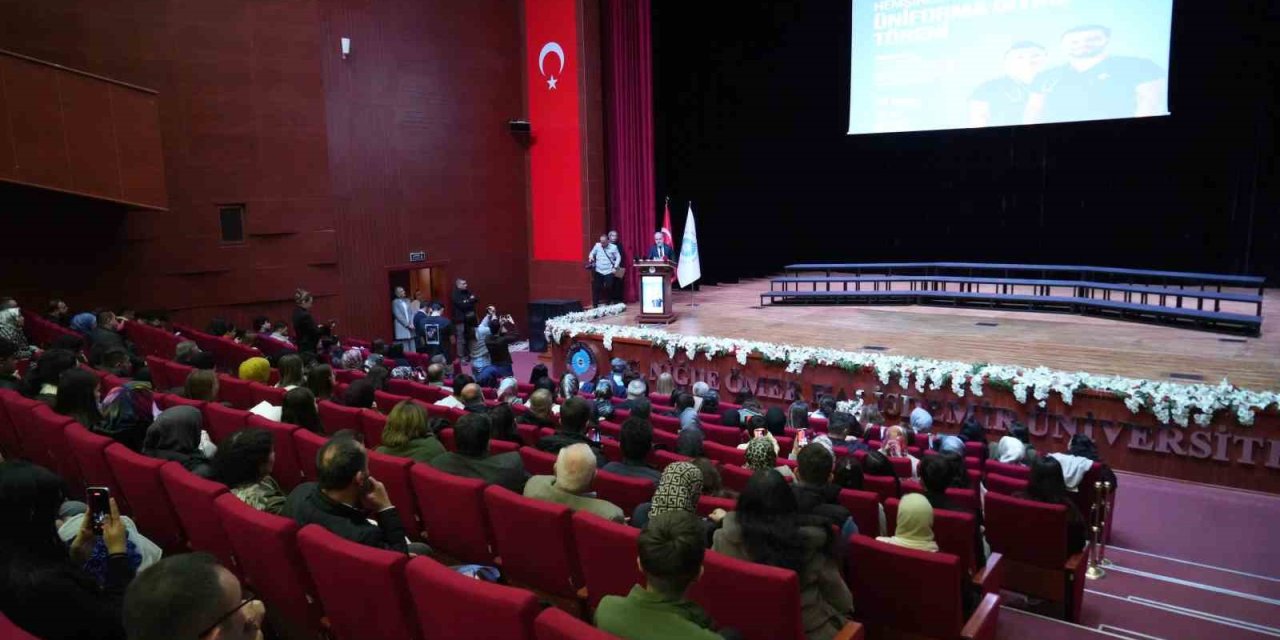 Niğde’de 120 Hemşire Adayı Üniforma Giydi