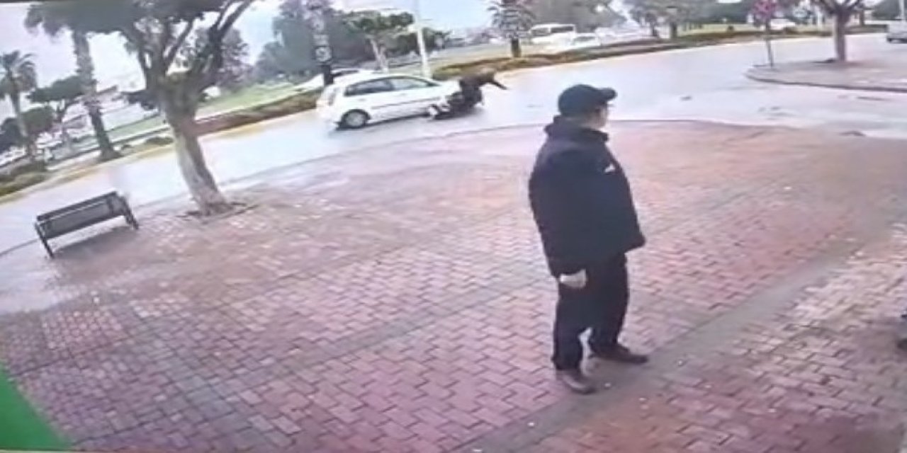 Elektrikli Bisiklet Sürücüsünü Yola Savuran Kaza Kamerada