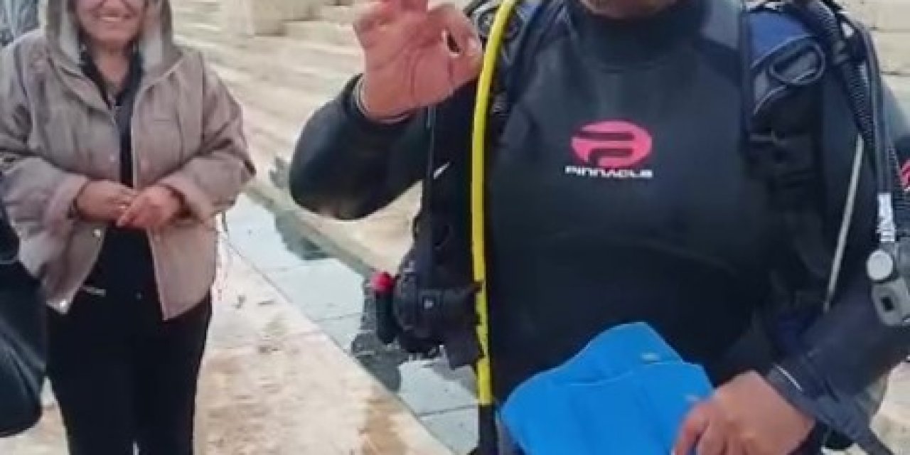 Denize Düşen Evlilik Yüzüğünü Dalgıçlar Çıkardı