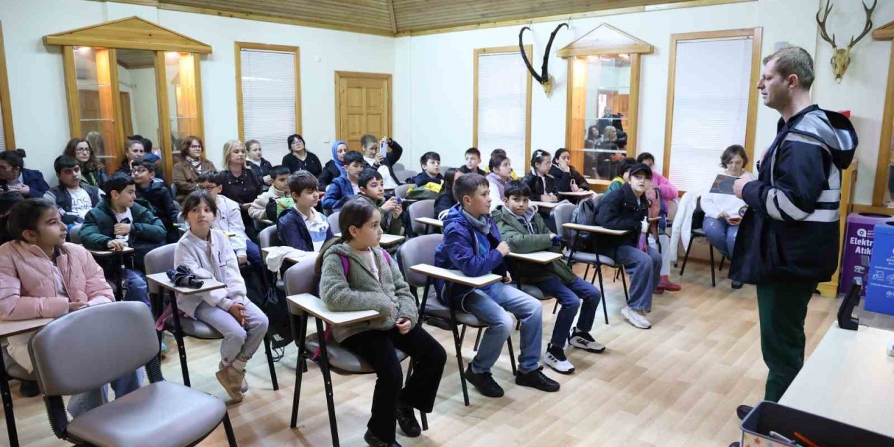 Büyükşehir Belediyesi Çocuklara Suyun Önemini Anlatıyor