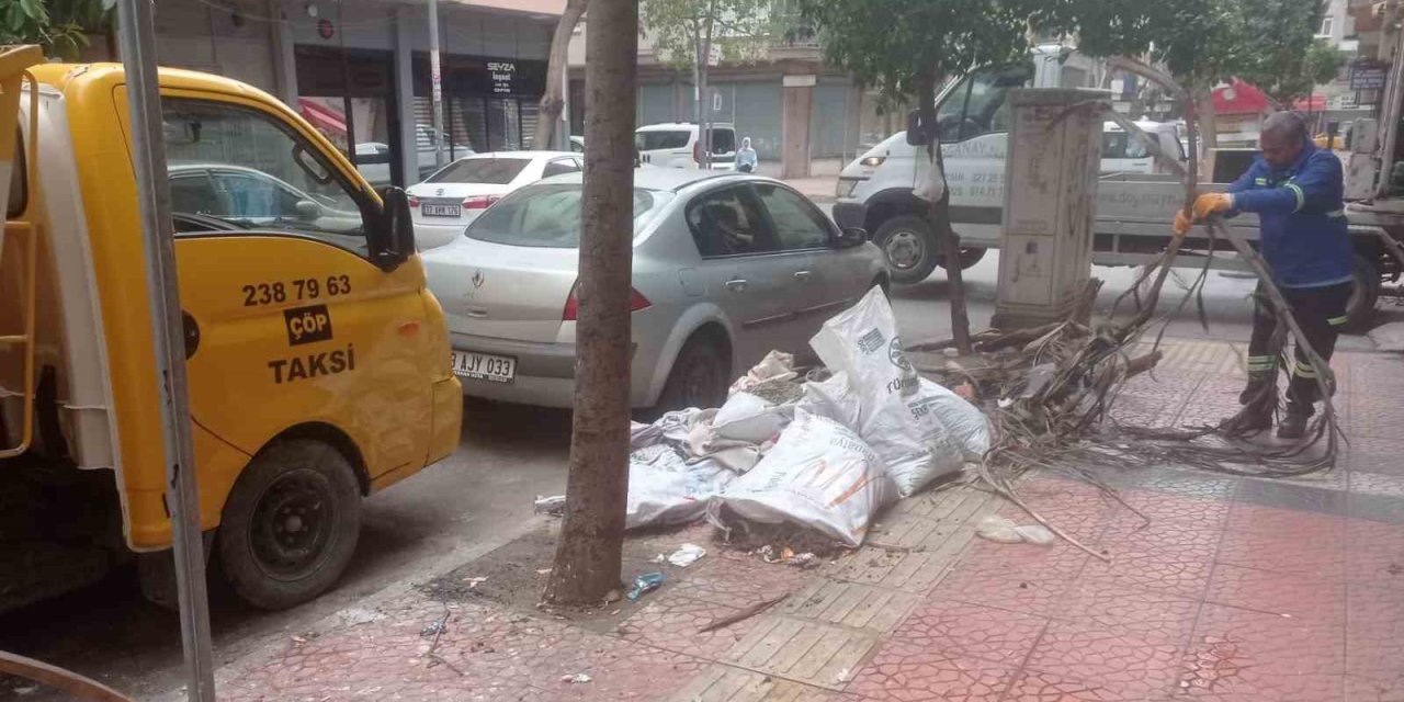 Akdeniz’de Temizlik Çalışmaları Üç Vardiya Sürüyor