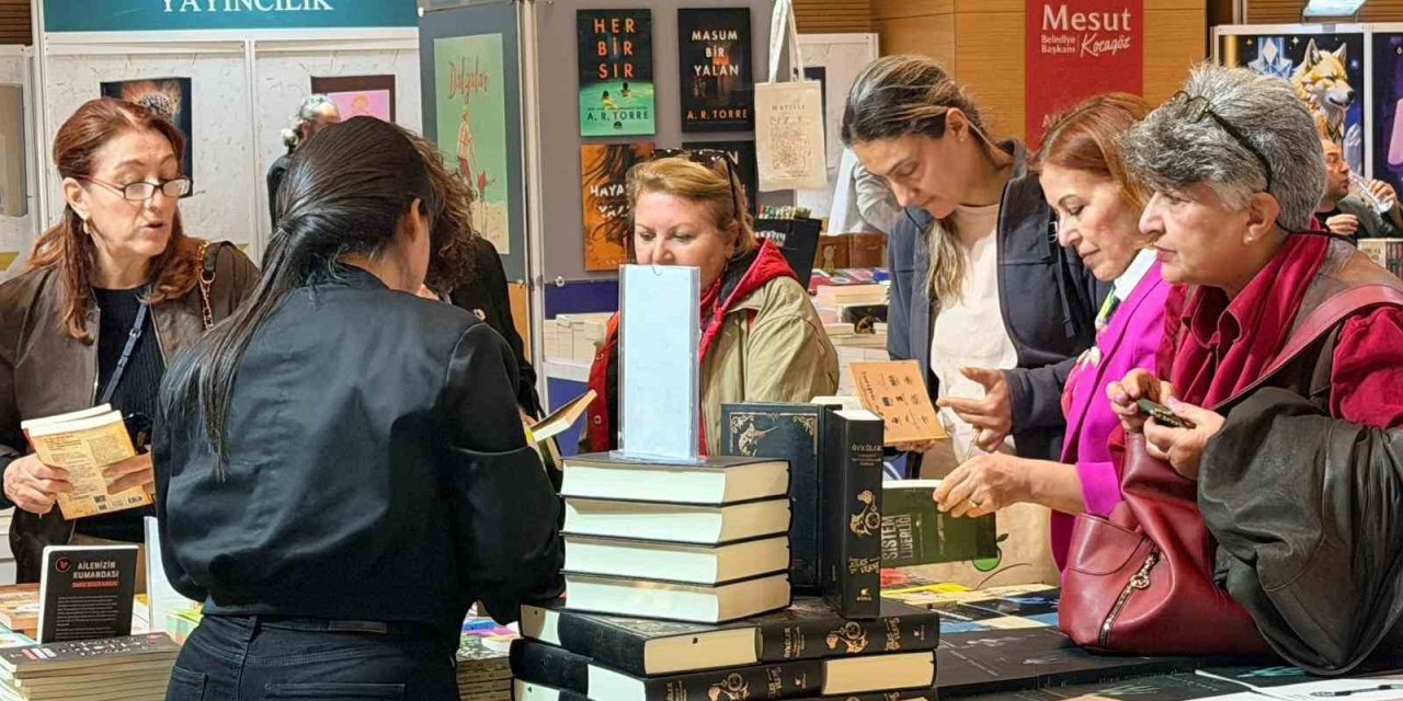 Kepez Kitap Fuarı Kapılarını Açtı: Edebiyat Dolu 10 Gün Başladı