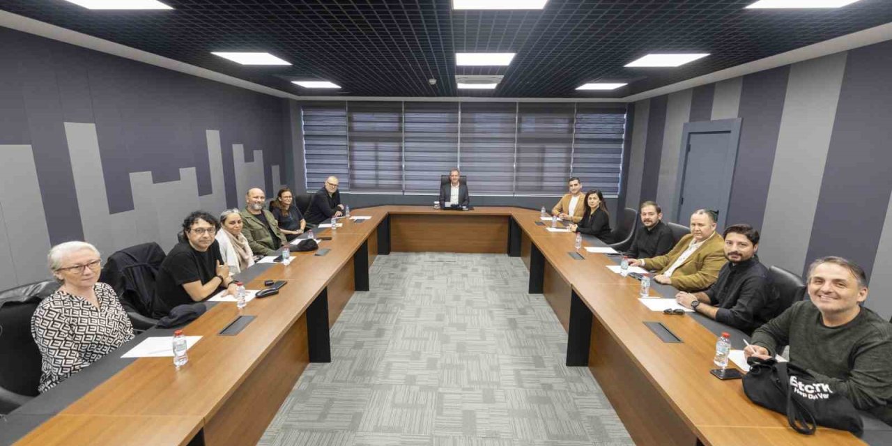 Seçer: "mersin Sanatla Büyüyen, Enerjisi Yüksek Bir Kent"