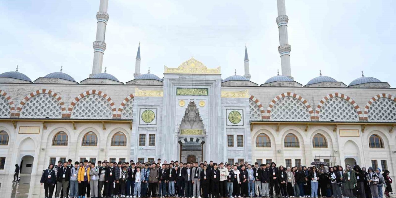 Başkan Altay: "genç Seyyah Projemizle Bu Yıl 25 Bin 920 Öğrencimizi Daha İstanbul İle Buluşturacağız"