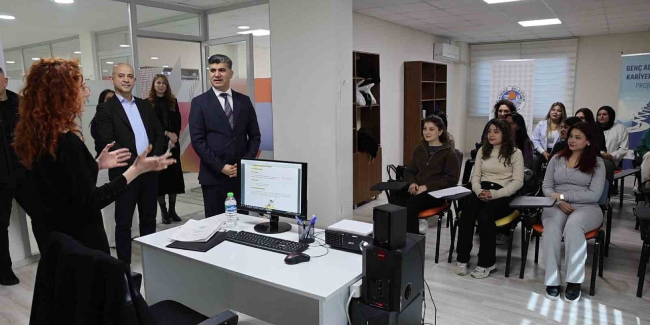 Akdeniz’de Kadınlara Yönelik Seyahat Ve Konaklama Kursu İlgi Görüyor