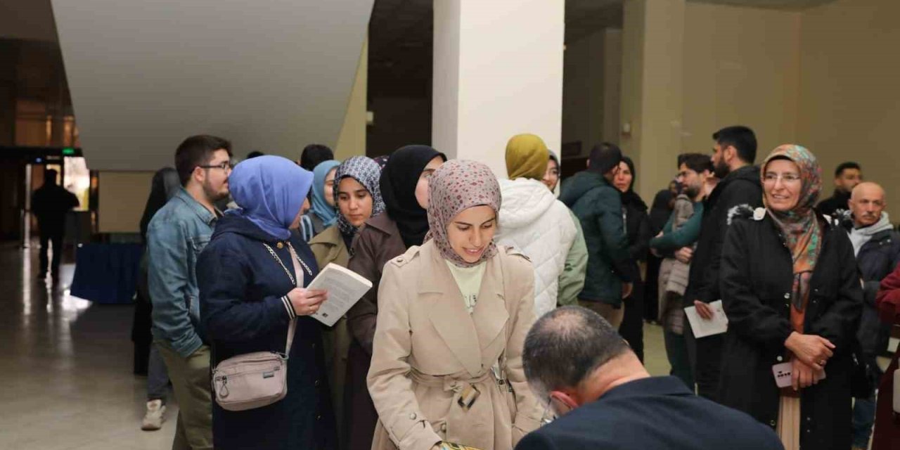 Nöhü’de "kayıp Coğrafya’nın İzinde: Kudüs Ve Doğu Türkistan" Konferansına Yoğun İlgi