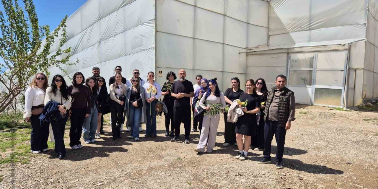 Alanya’da Üniversiteli Öğrencilerden Tropikal Bahçelere Teknik Gezi