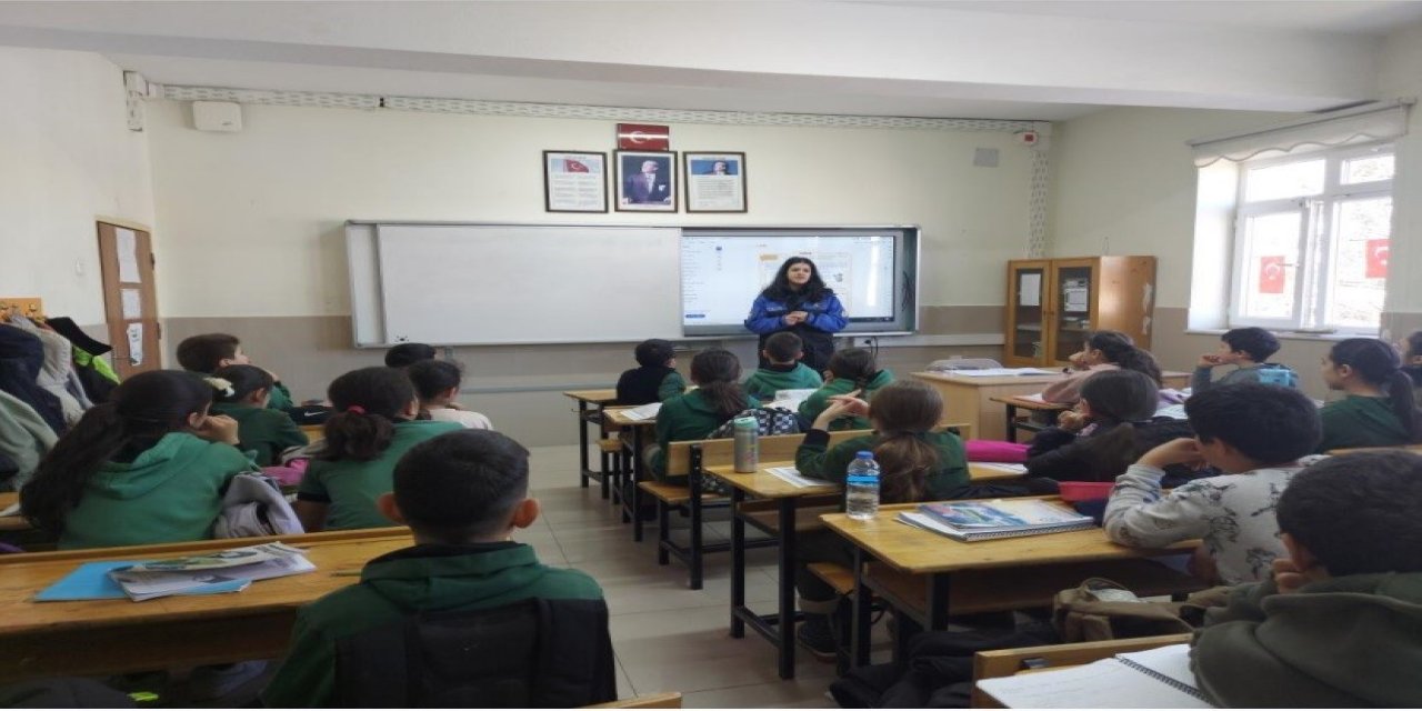 Niğde’de 711 Öğrenciye Güvenlik Ve Bilinçlendirme Eğitimi