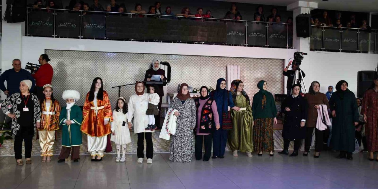 Akşehir’de Halk Eğitim Merkezi’nden Giyim Defilesi