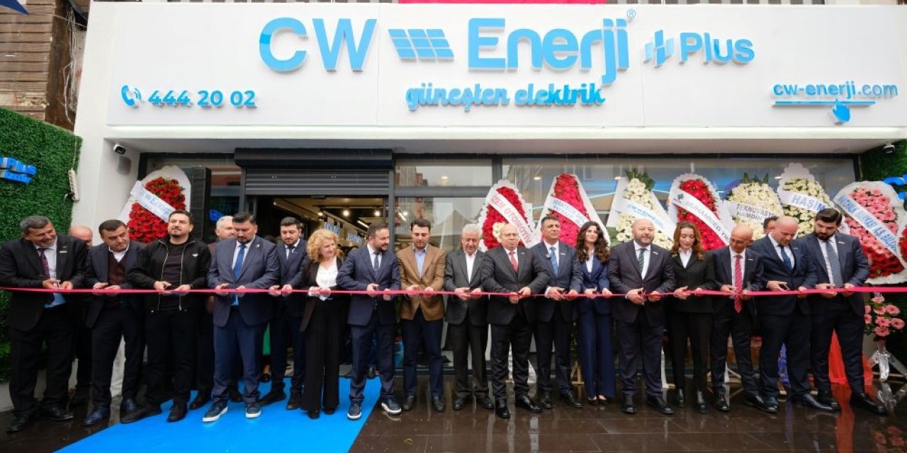Cw Enerji Kendi Enerjisini Üreten Akıllı İzmir Plus Bayisini Hizmete Açtı