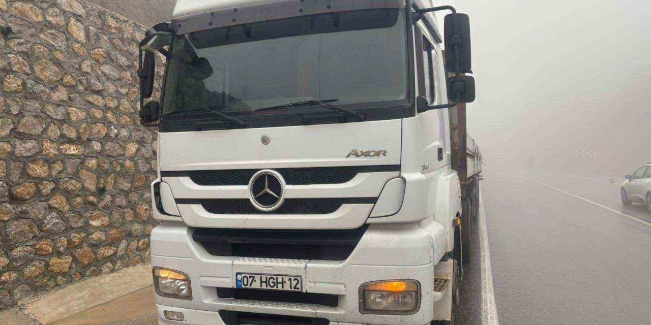 Konya-antalya Karayolunda Feci Kaza: 1 Ölü, 3 Yaralı