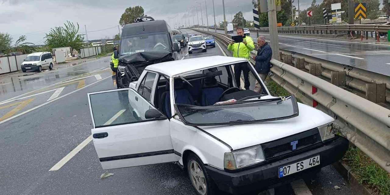 Antalya’da İntihar Teşebbüsü Gibi Kaza Güvenlik Kamerasında