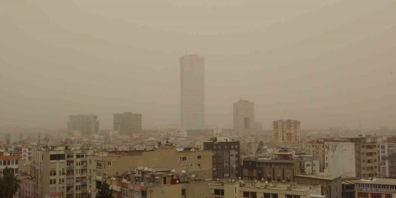 Mersin Ve İlçelerinde Toz Taşınımı Etkili Oldu