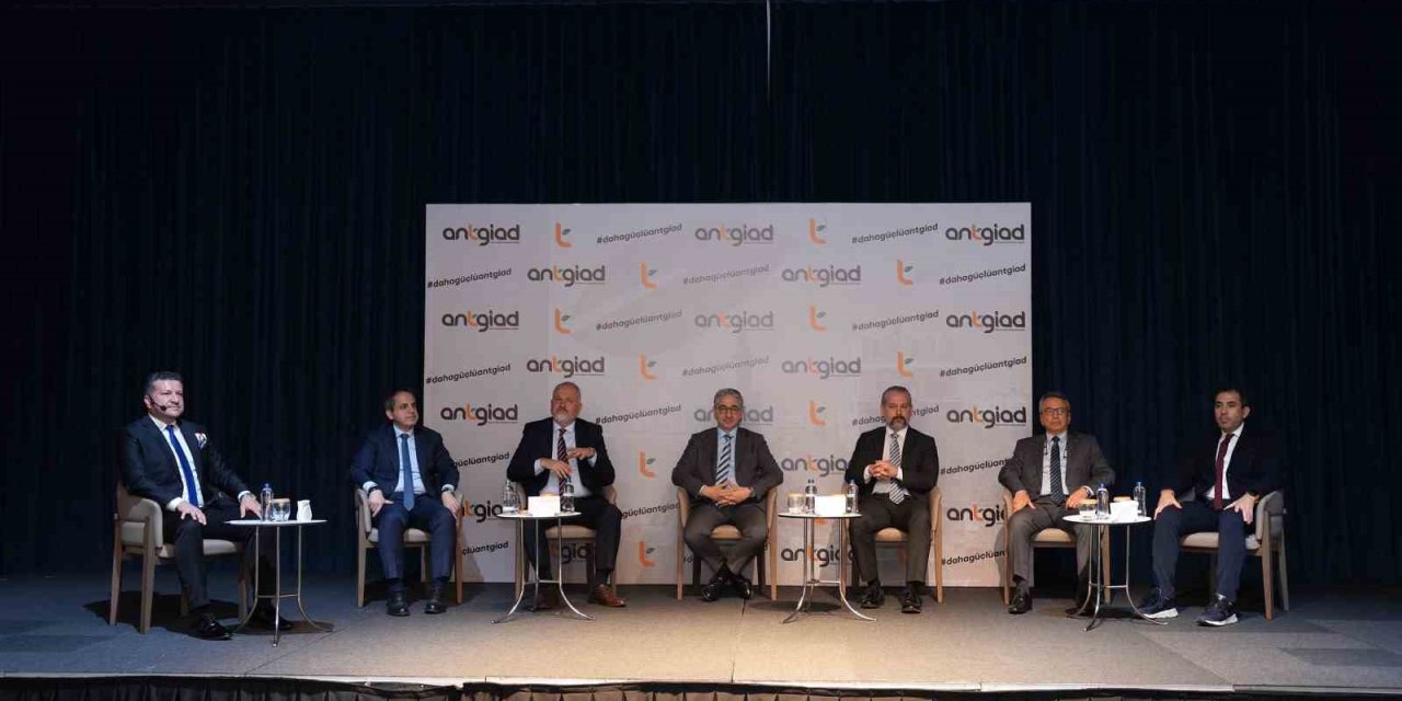 Antgiad Başkanı Ercan Yavaş: "barış Varsa Turizm Vardır"