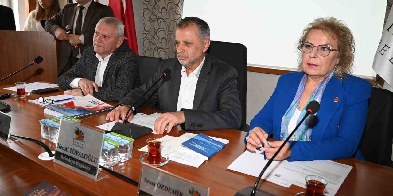 Başkan Topaloğlu: "yollardaki Kazılar Altyapı Kurumlarına Ait"