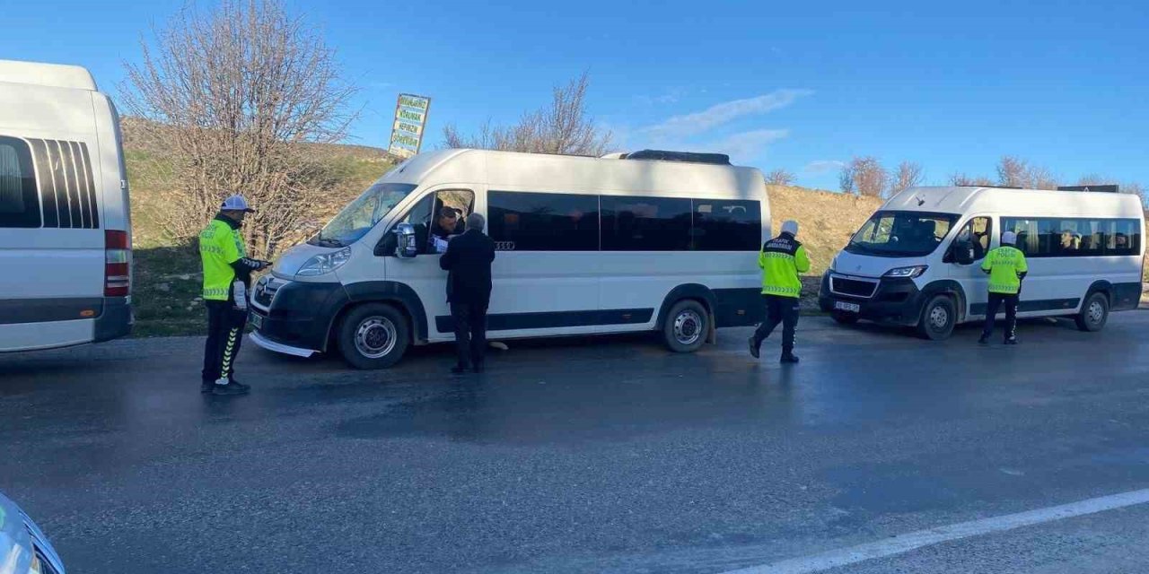 Bozkır’da Okul Servislerine Denetim