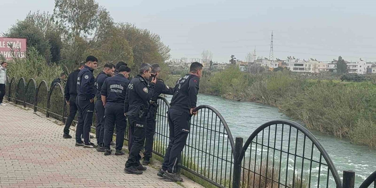 Tarsus’ta Suya Atlayan Çocuk Kayboldu: Arama Çalışması Devam Ediyor
