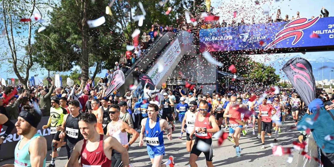 21. Uluslararası Runtalya Maratonu Başladı
