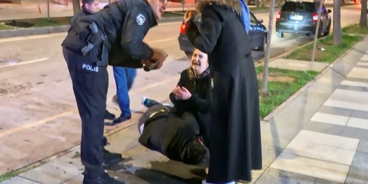 Yaralı Oğlunun Başındaki Annenin Feryadı Yürekleri Dağladı