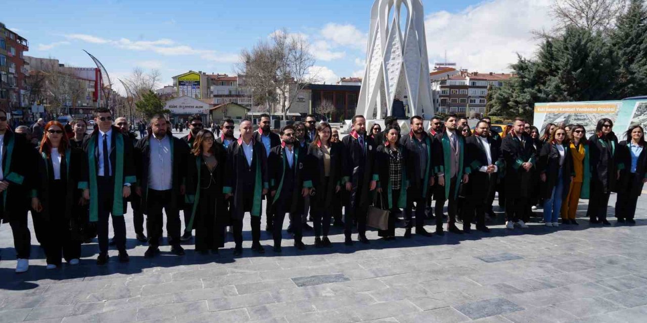 Niğde Barosu Başkanı Öztürk: "mesleğin Güçsüzleşmesi, Doğrudan Vatandaşların Adalete Erişimini Zedeler"