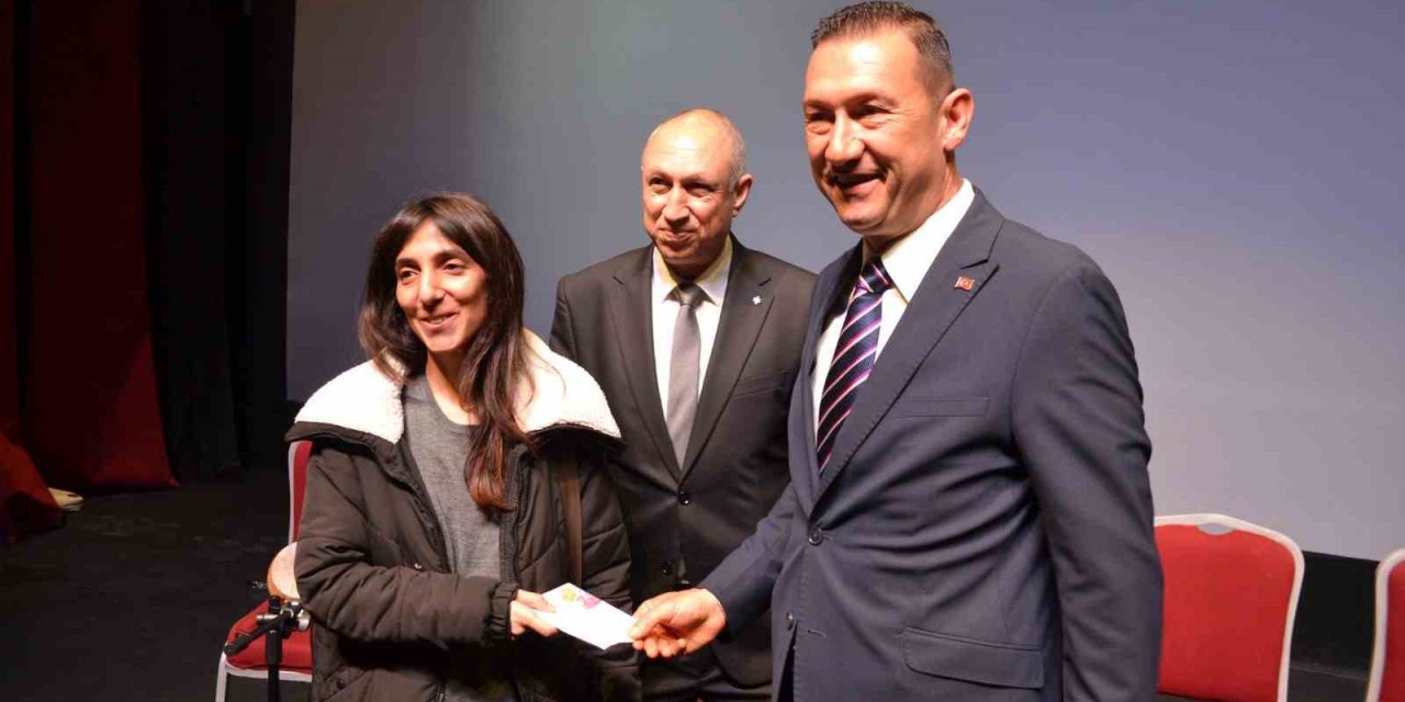 Bor’da ‘iyileştiren Kütüphane’ Temasıyla Kütüphane Haftası Kutlandı