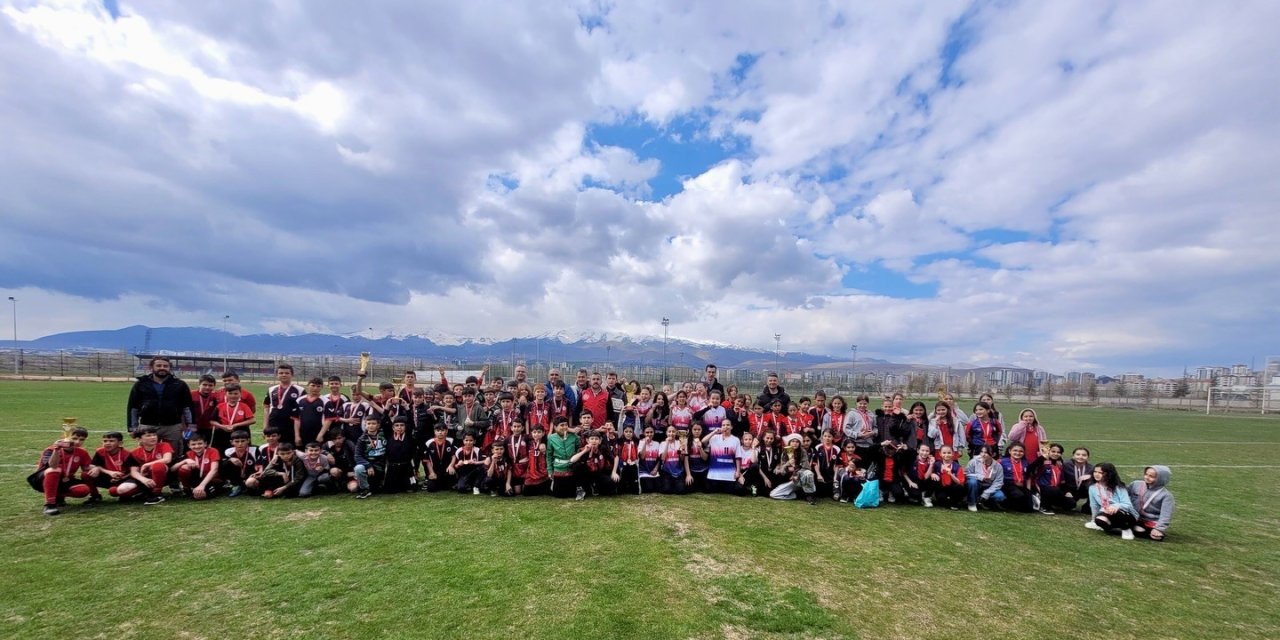 Küçükler Ragbi Müsabakaları Tamamlandı