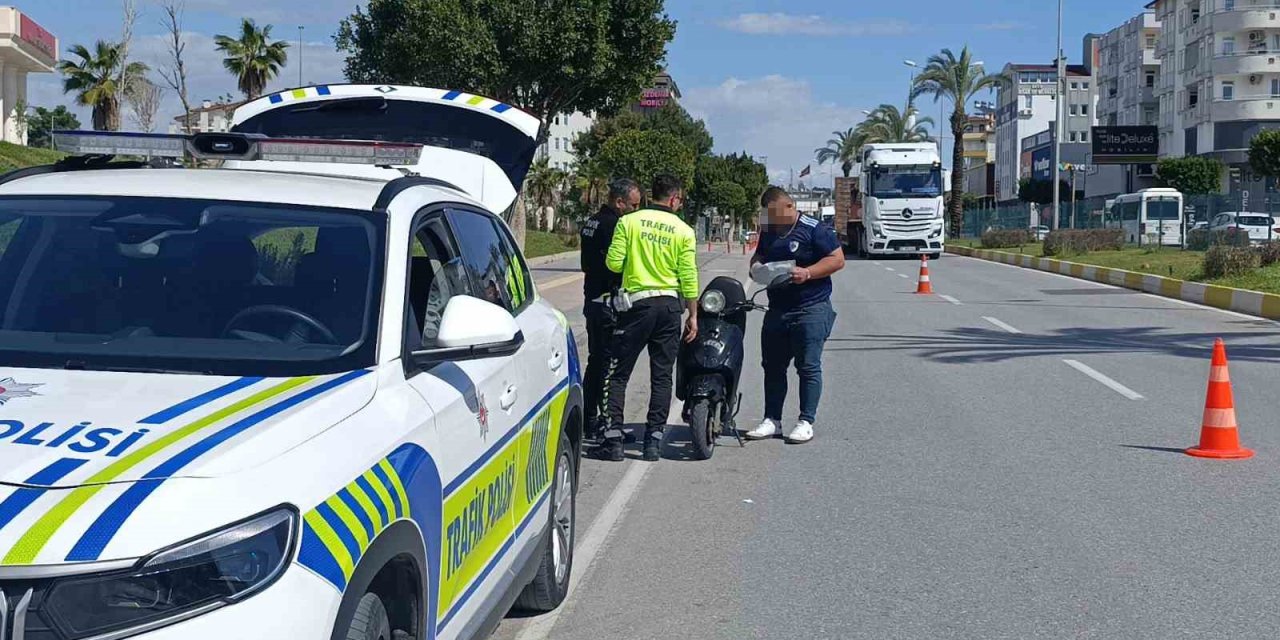 Antalya’da Elektrikli Bisiklet Sürücüsüne 126 Bin Tl Ceza