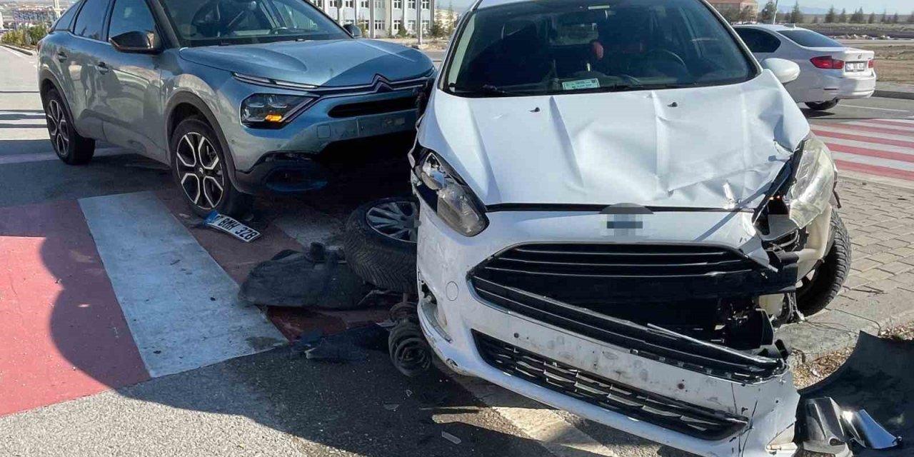 Karaman’da Yaşanan Kaza Ucuz Atlatıldı