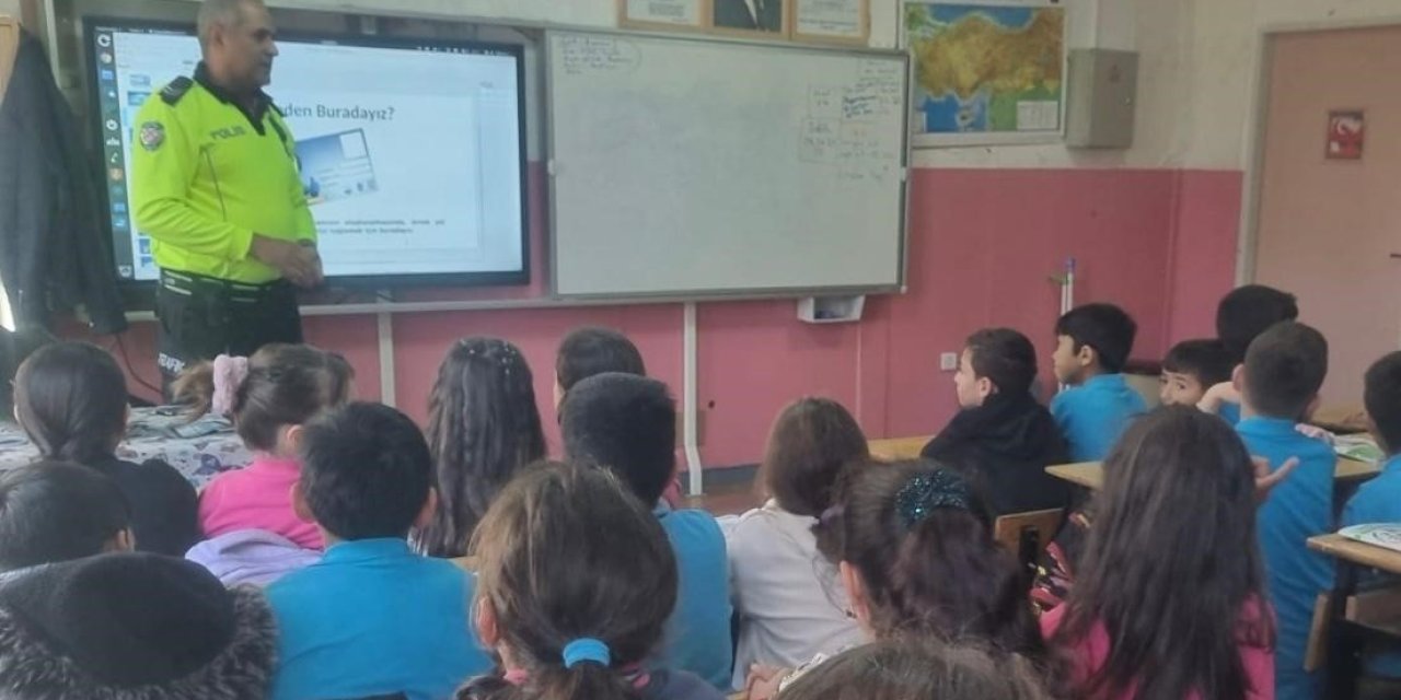 Niğde’de Narkotik Ekiplerinden Vatandaşlara Bilgilendirme