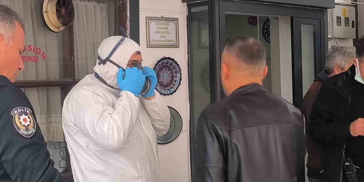 Kaldığı Pansiyon Odasında Ölü Olarak Bulundu