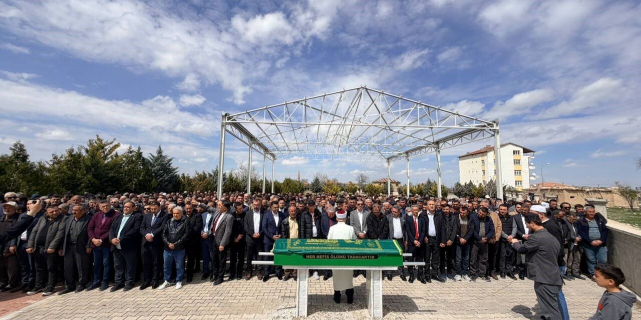 Milli Maçta Hayatını Kaybeden Kameraman Son Yolculuğuna Uğurlandı