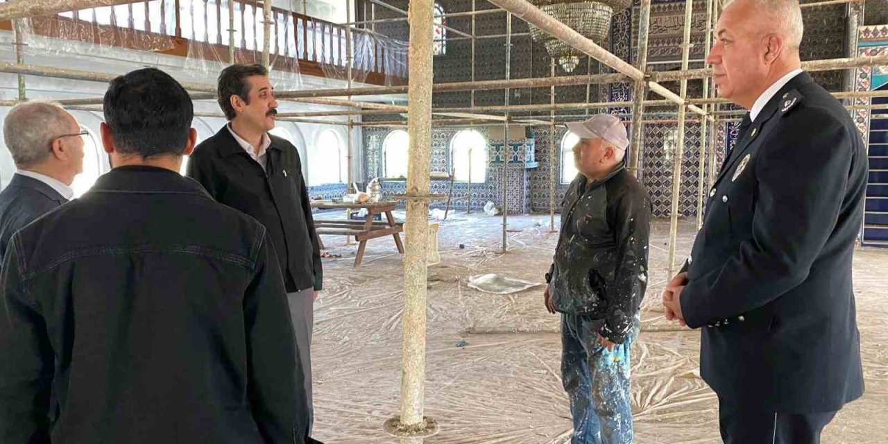 Bozyazı’da Yangında Zarar Gören Camide Çalışmalar Devam Ediyor