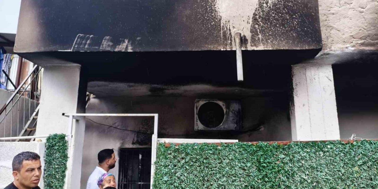 Klima Patladı, Evde Yangın Çıktı