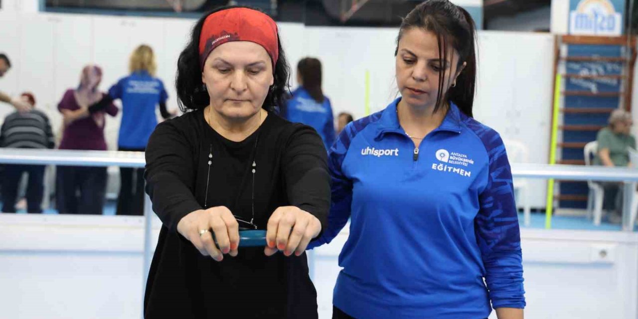 Büyükşehir Belediyesi’nden Parkinson Hastalarına Özel Eğitim