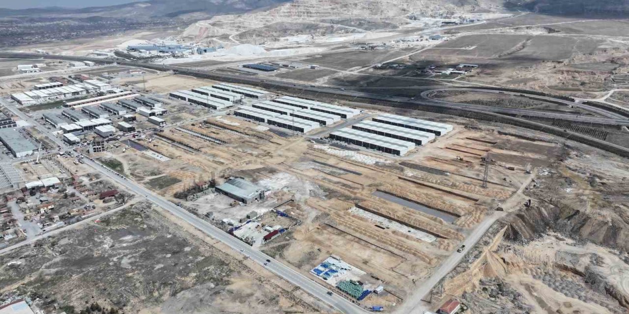 Niğde’de Esnafa Nefes Olacak Projenin Temeli Atıldı