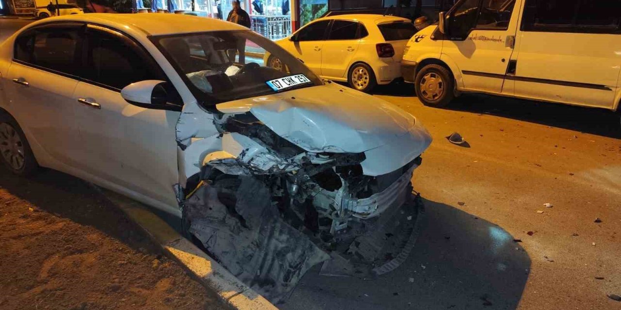 Park Halindeki Araçları Hurdaya Çevirdi, 3.41 Promil Alkollü Çıktı