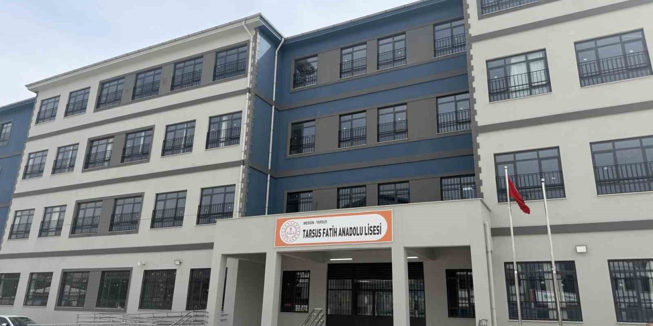 Mersin’de Bir Lise Öğrencisi Silahla Yakalandı