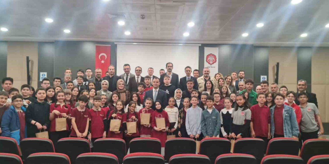 Tübitak Başarısı Gösteren Öğrencilere Valilikten Hediye